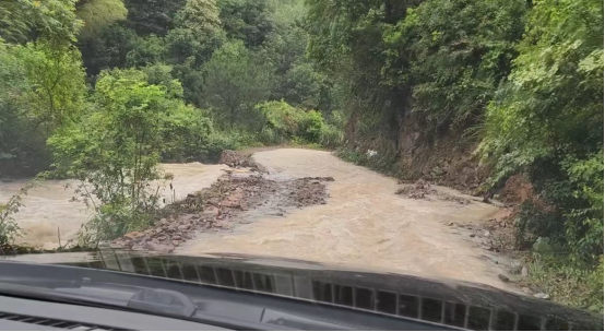 谈球吧·山推股份：客户满意是我们的宗旨和时间赛跑确保紧急交付